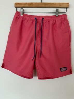 Vineyard Vines Men’s Swim Trunks in Mariner with Navy Drawstring